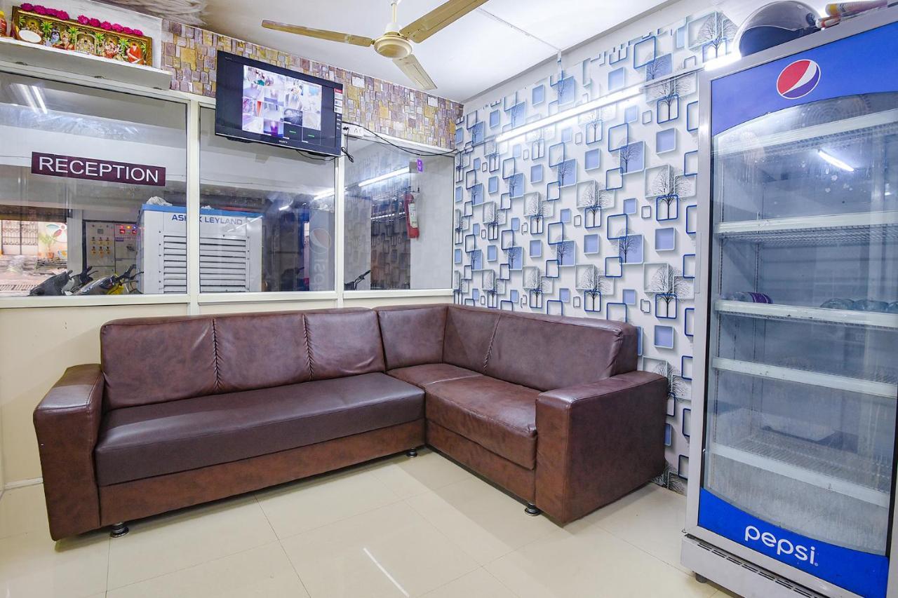 Fabhotel Leela Grand Inn Vidzsajavádá Kültér fotó
